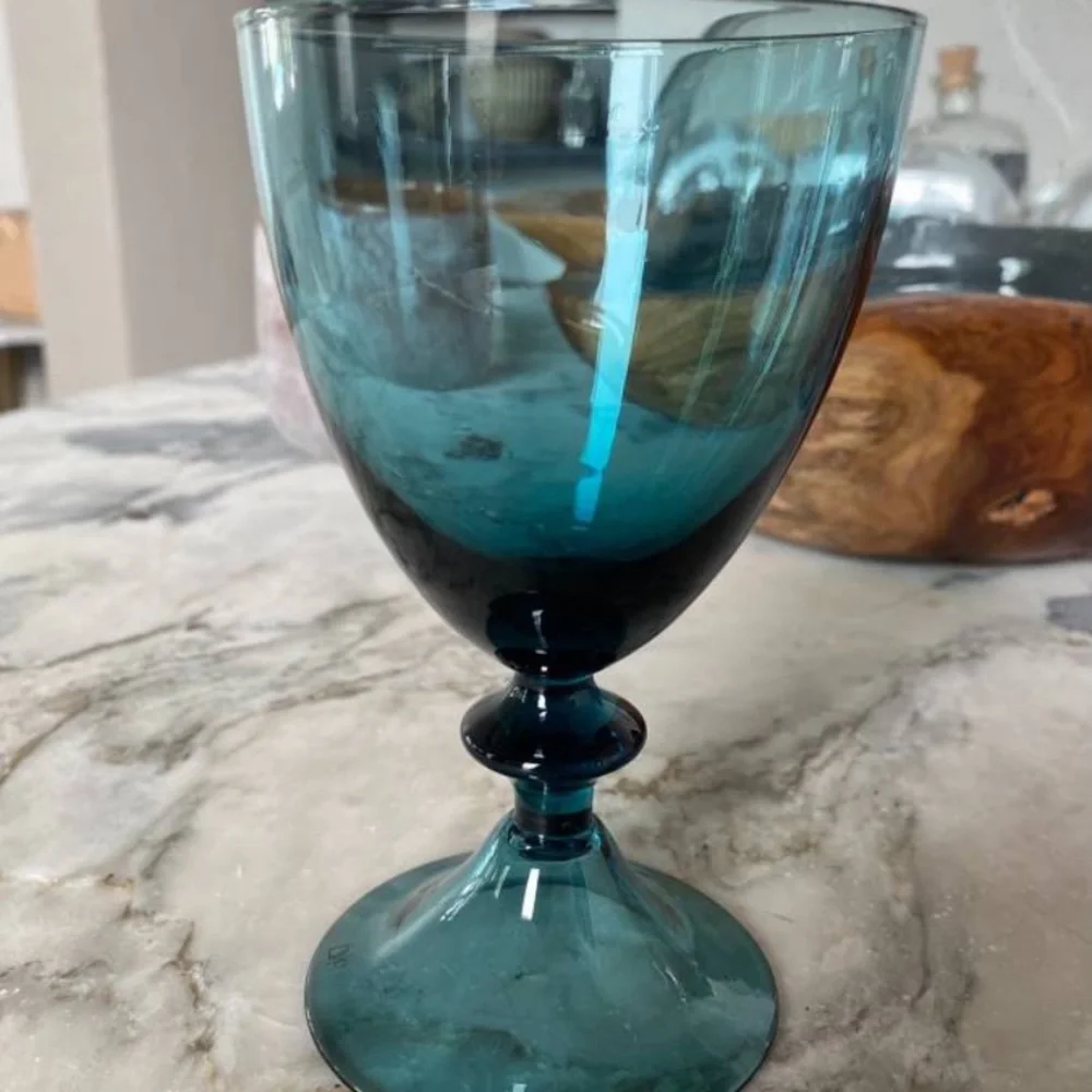 DVF: Diane von Fürstenberg High Rise Wine Glasses, Set of 7 NEW - Picture 2 of 5